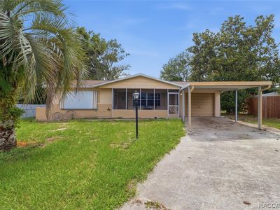 10 Della Ct