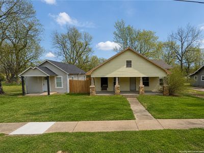 302 & 304 N Main Ave