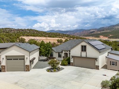 2085 W Eagle Dr