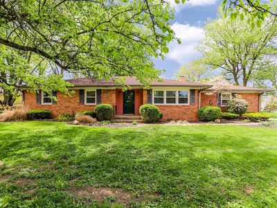 7010 Grosvenor Pl