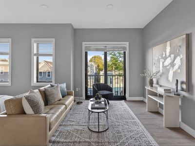 656 Saratoga #212