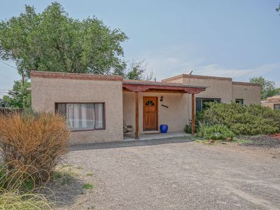 6809 Vermejo Dr NW