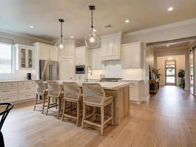 209 Pont De Normandie Ct