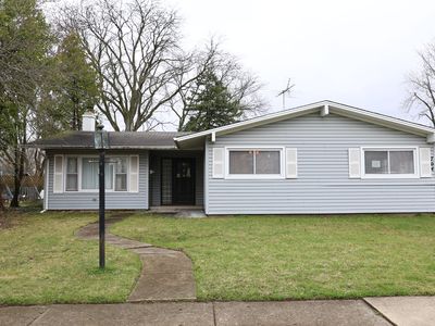 704 Lincolnwood Dr