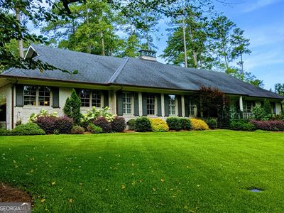 377 Old Club Rd S