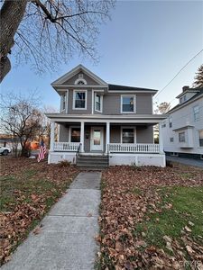 248 Flower Ave E