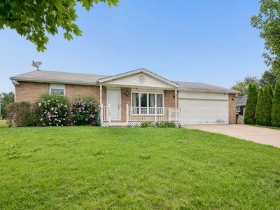 Property at 165 Keigher Dr, Manteno, IL