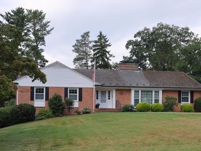 Property at 1075 Fairway Dr, Waynesboro, VA