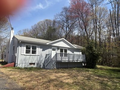 9 Thomas Dr