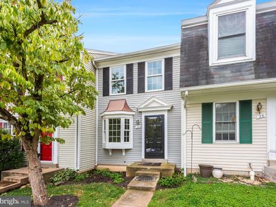 23 Asbury Way