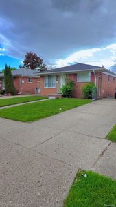 Property at 6571 N Vernon St, Dearborn Heights, MI