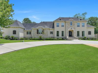 2901 Green Tee Dr