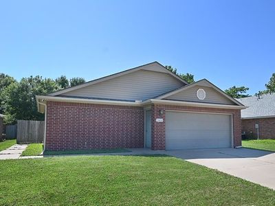 2410 N Glenwood Dr