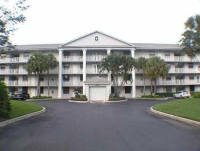 1711 Whitehall Drive #201