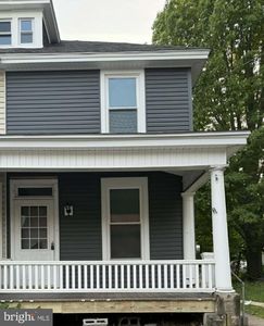 112 S Barbara St