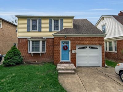 62 Endicott Dr