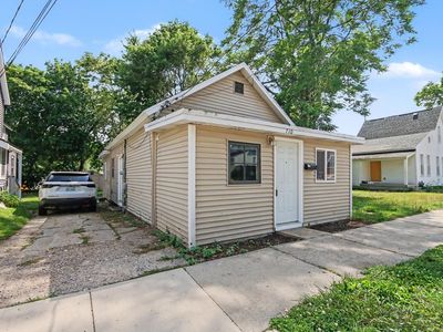 710 Baxter St SE