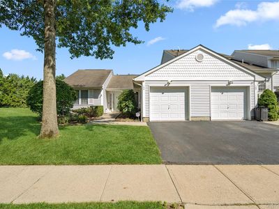 104 Sagaponack Court