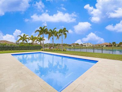 9117 Balsamo Dr