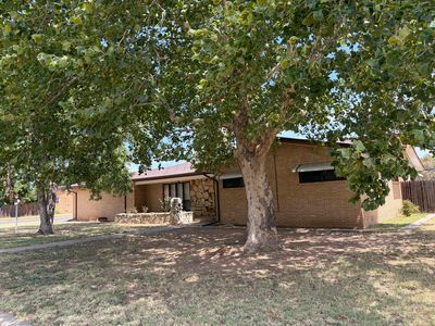 Property at 1700 Ellison St, Wellington, TX