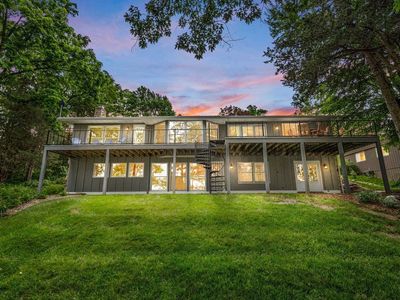 W2250 Oakwood Avenue