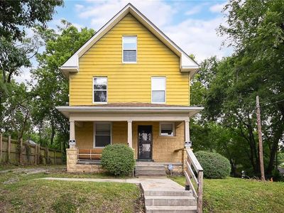 2600 Askew Ave