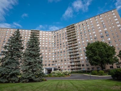 7061 N Kedzie Ave SUITE 706