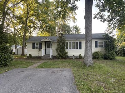 33 Elm Road E