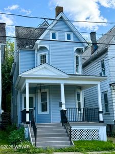 413 Louisa St