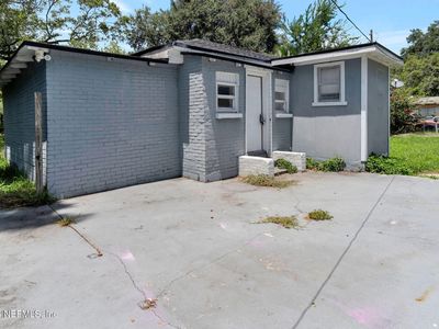 1044 W 28TH Street