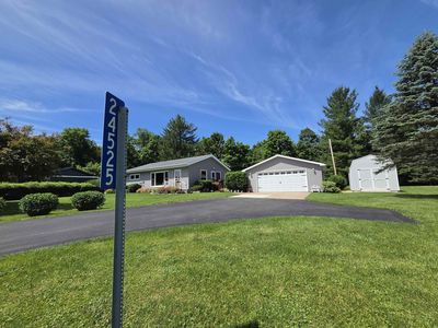 24525 Cty Hwy