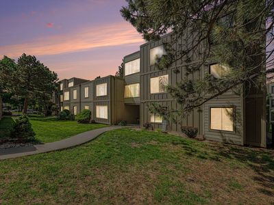 2525 S Dayton Way #2300-2305