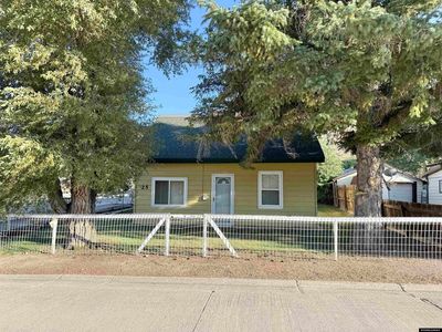 25 Frontier St