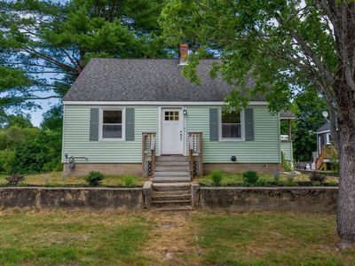 19 Fairlawn Avenue