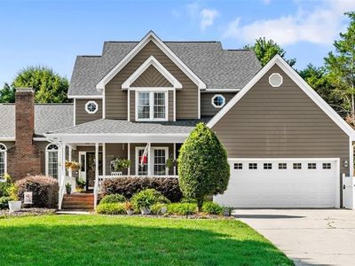 Property at 1210 Suncrest Dr, High Point, NC