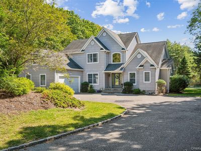 154 Montauk Hwy Highway