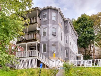 27 Rodney St