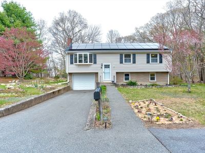 Property at 4 Park Dr, Holbrook, MA