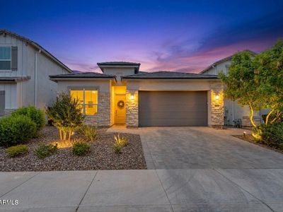 5126 E VILLAGE Drive
