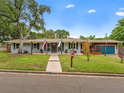2200 Gregory Ln