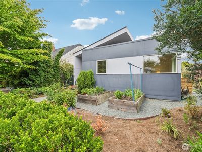 8351 Jones Avenue NW