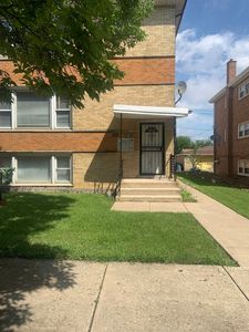 912 W 95th St