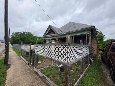 213 Hogan St
