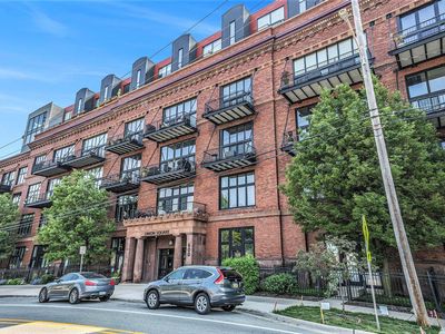 600 Broadway Ave NW #402