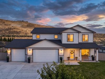 1087 Klamath Ct