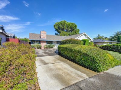 7768 Guenivere Way