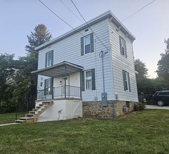 600 W High Ave