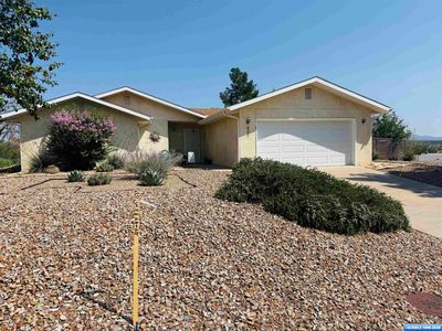 401 Malachite Ave