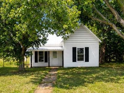 Property at 125 W Crawford St, Mingus, TX