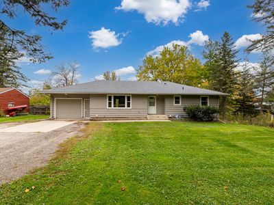 1210 Greenvale Ave W